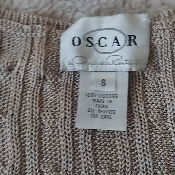 O for Oscar de La renta sweater - Picture 2 of 3